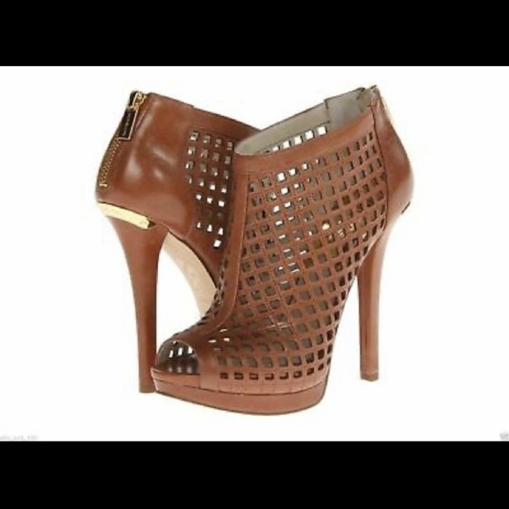 Michael Kors Graham Bootie SZ6.5